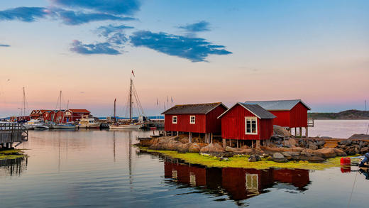 哥德堡群岛的岸边，瑞典 (© Martin Wahlborg/Getty Images)_必应壁纸